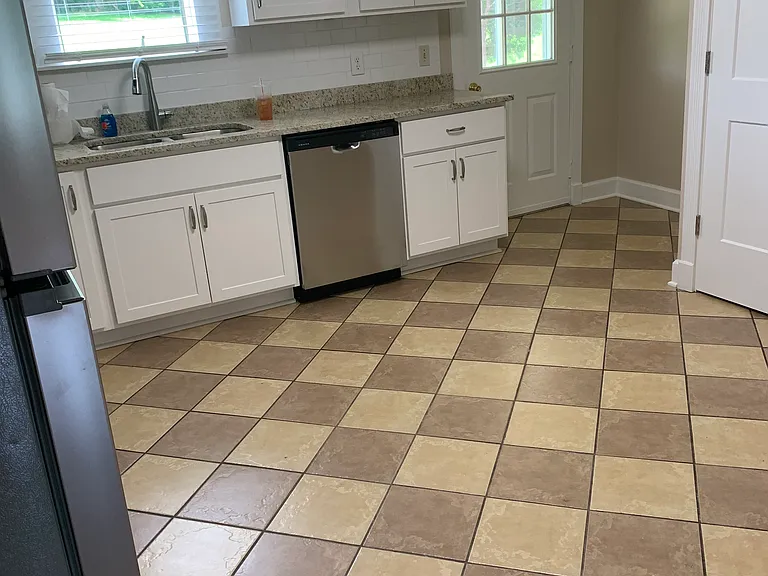 4350 Louisville Rd — Photo 7