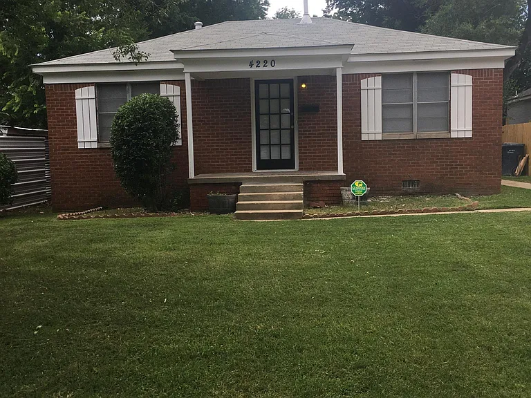 4220 NW 15TH STREET