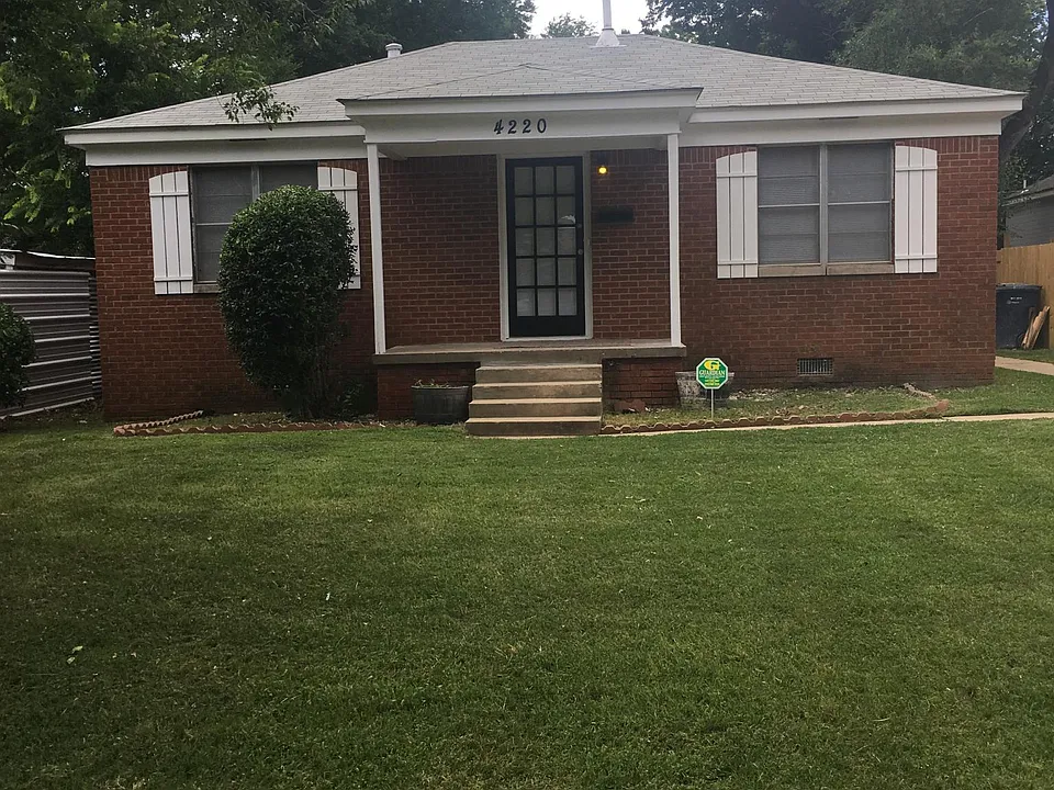 4220 NW 15th St