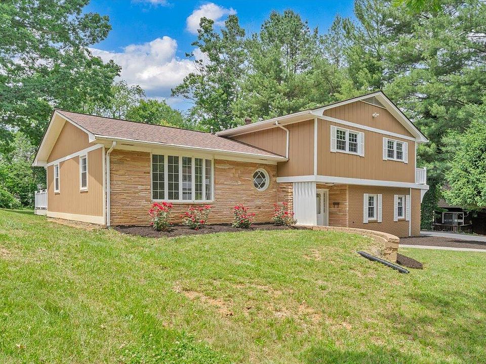 1st image of 345 Turpin Walk SE