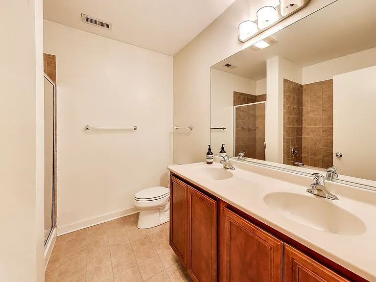 2235 W Maypole Ave #101 — Photo 12
