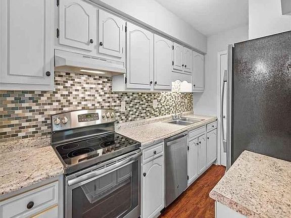 2nd image of 1100 Chatham Park Dr APT G