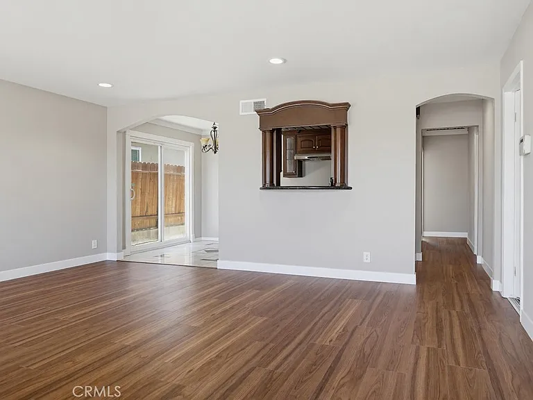 243 N Pageant St — Photo 6
