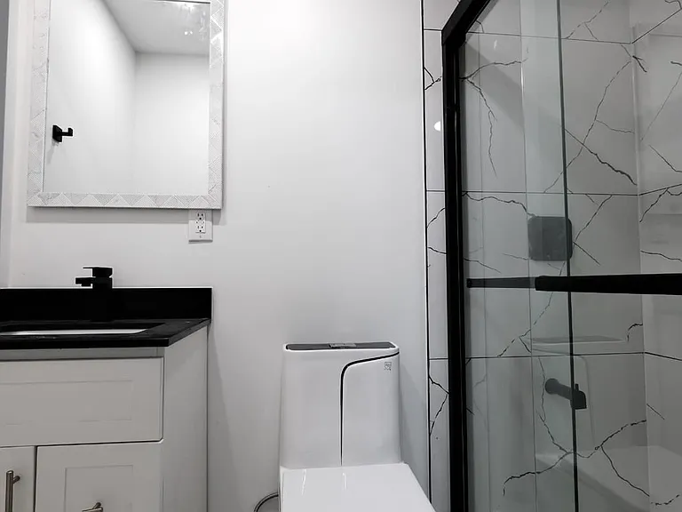 28 Elverton Cres #BASEMENT — Photo 7