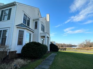102 Long Dr, Queenstown, MD 21658
