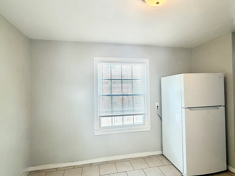 30 Hilltop Rd #1RR — Photo 2