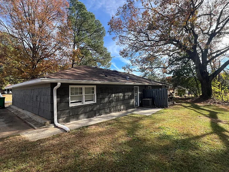 2712 Tucker Valley Rd — Photo 3