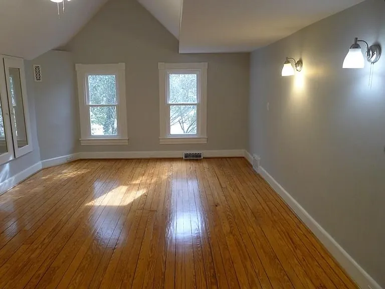 538 Florida Ave — Photo 13