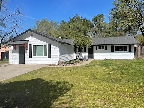 7729 Reno Ln photo 1