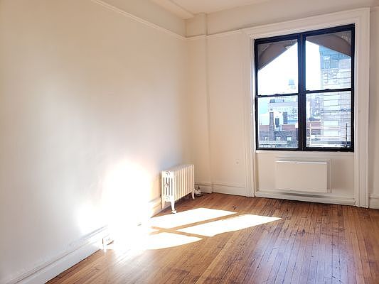 2nd image of 517 W 113th St #8S1