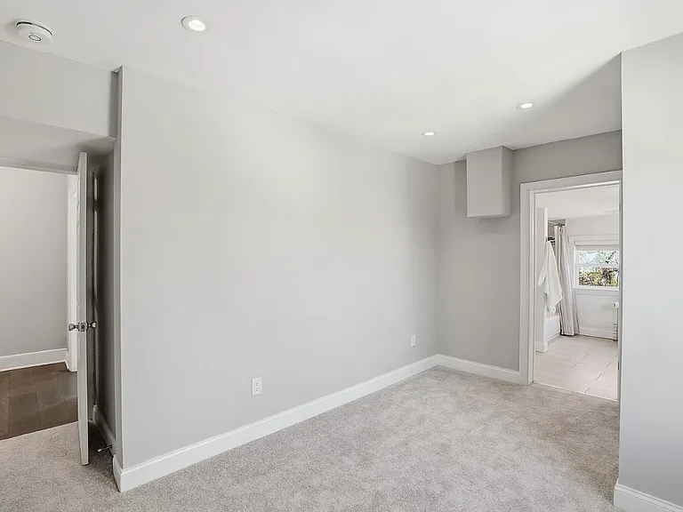 4222 34th St — Photo 22