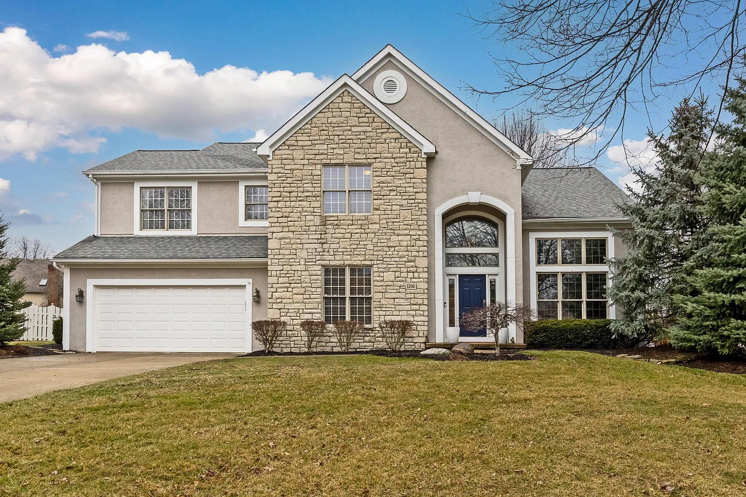1216 Hooverview Dr photo 1