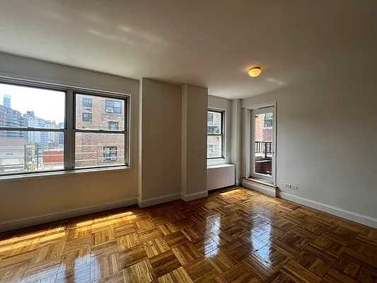 Rented by AZ REALTY NYC LLC | media 16