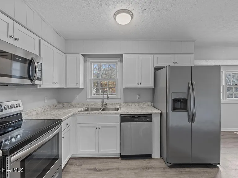 126 Woodland Dr — Photo 5