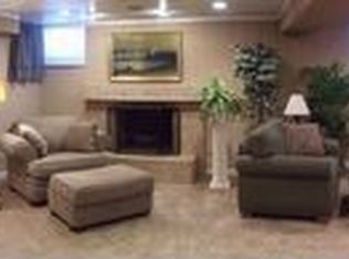 905 Fredericka Dr, Pittsburgh, PA 15236