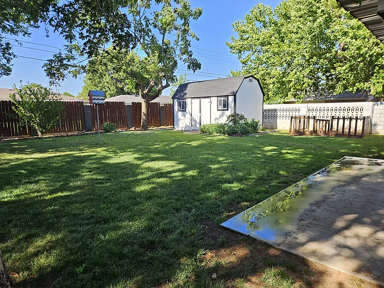 641 W Beam Ave — Photo 15