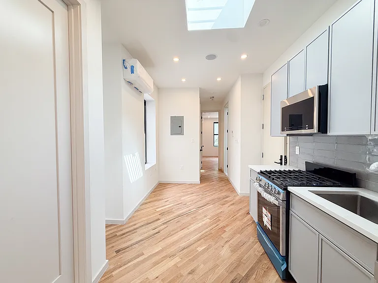2097 Fulton St #1 — Photo 2