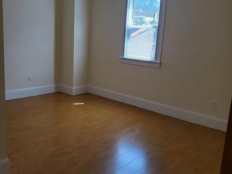 2597 Telegraph Ave #D — Photo 5