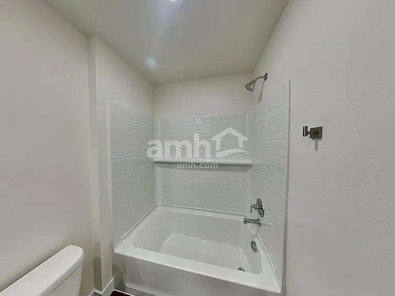 1068 Broyles Xing — Photo 16