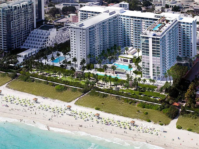 2301 Collins Ave #1120 — Photo 8