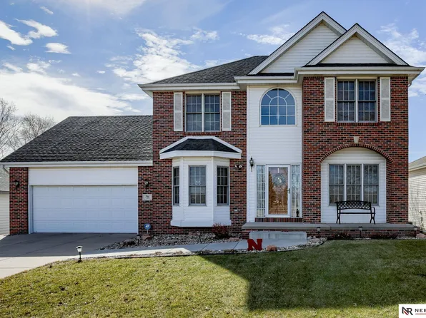 7911 Leighton Ave, Lincoln, NE 68507