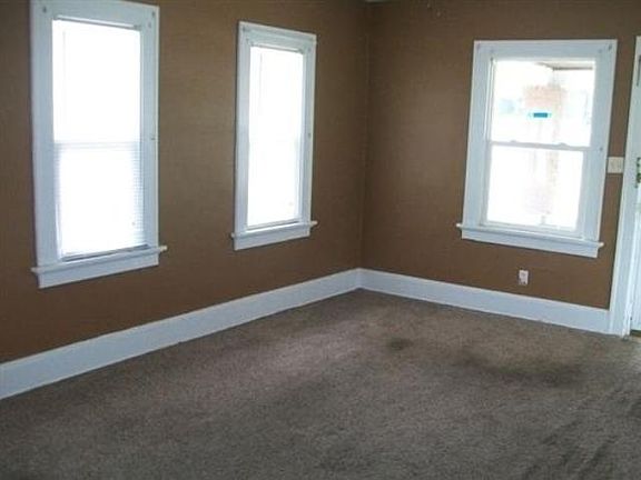 5th image of 1003 Millville Ave