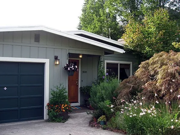 7445 SW 32nd Ave, Portland, OR 97219