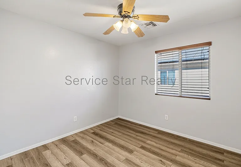 4601 N 123rd Dr — Photo 11