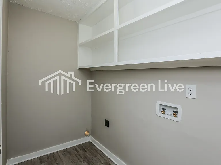2124 Thousand Oaks Dr — Photo 13