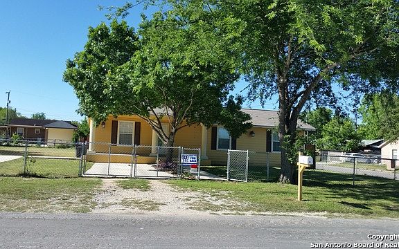 4th image of 602 Baltzell Ave