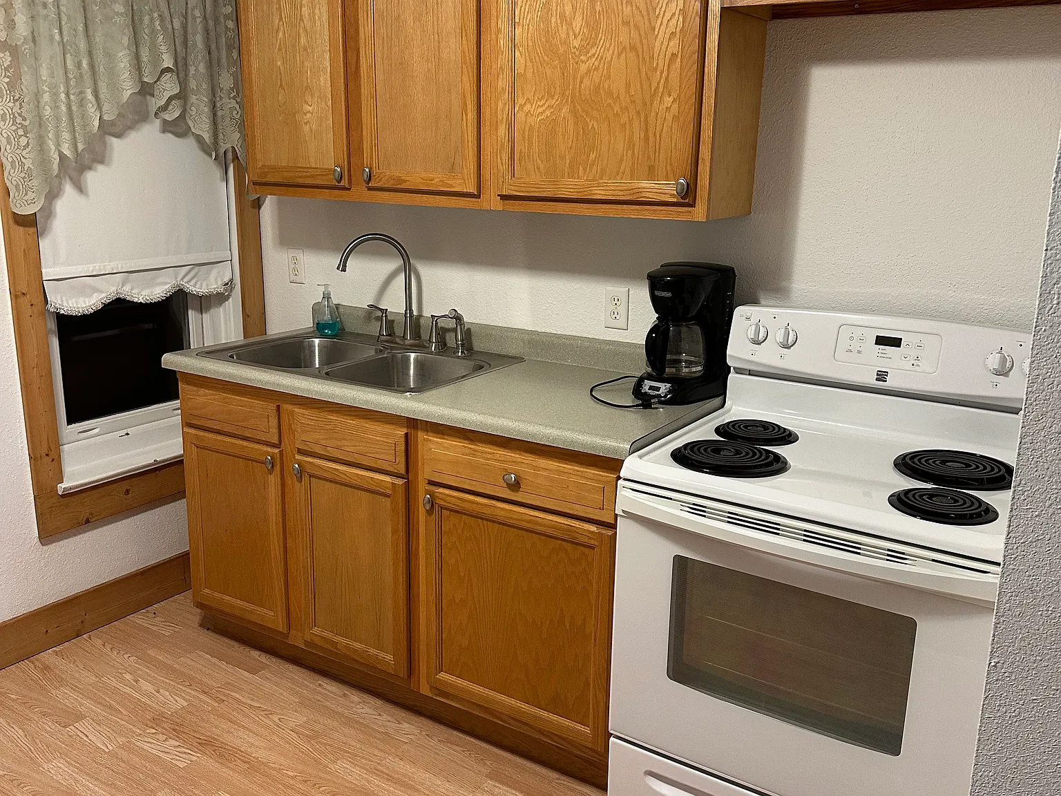 2 bed, 1000 sqft, $1,600 — Photo 3