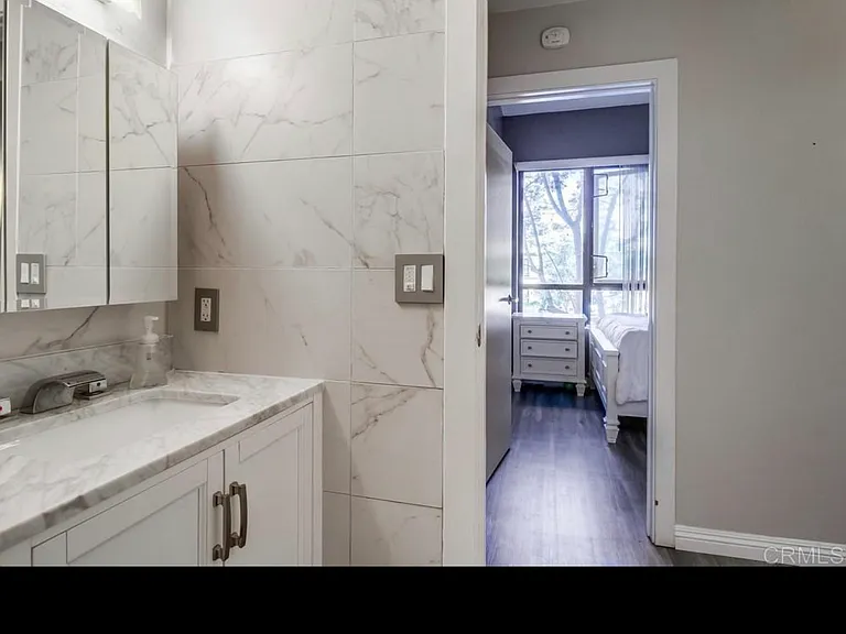 889 Date St — Photo 19