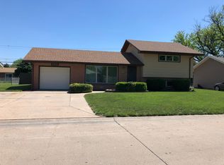 5931 Aspen Dr, Great Bend, KS 67530