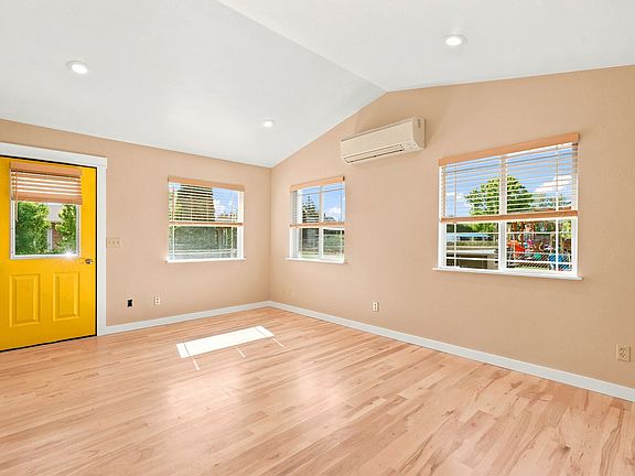5th image of 213 N 7th St