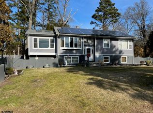 6507 Lake Dr, Mays Landing, NJ 08330