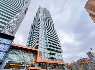 50 Wellesley St E #3709, Toronto, ON M4Y 1G2