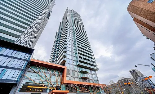 50 Wellesley St E #3709 Photo 1