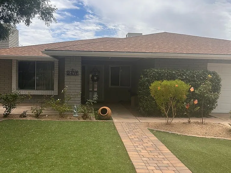 2407 W Le Marche Ave — Photo 1