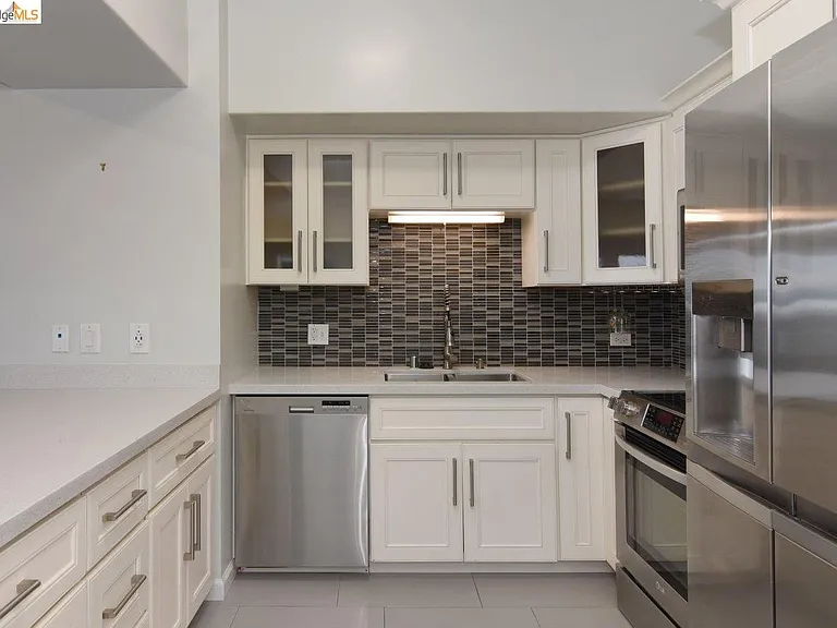 6363 Christie Ave #602 — Photo 4