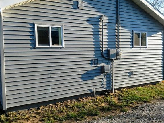 4th image of 2214 Mustang St