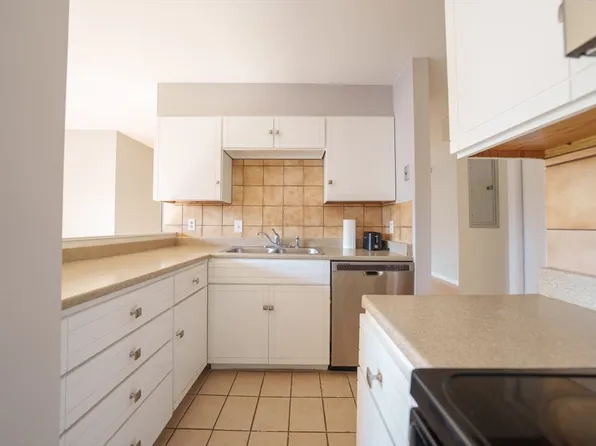 1 Richdale Ave Unit 2, Cambridge, MA 02140