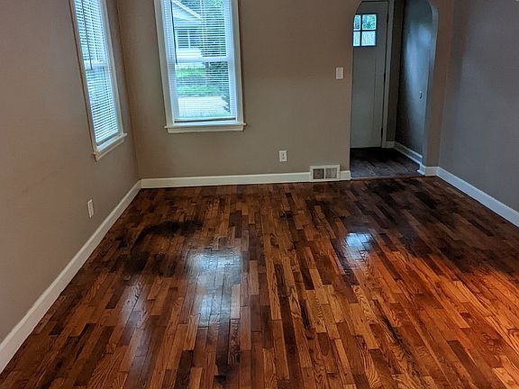 3rd image of 519 S Hayford Ave