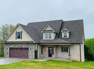 650 Blue Water Dr, Cookeville, TN 38506
