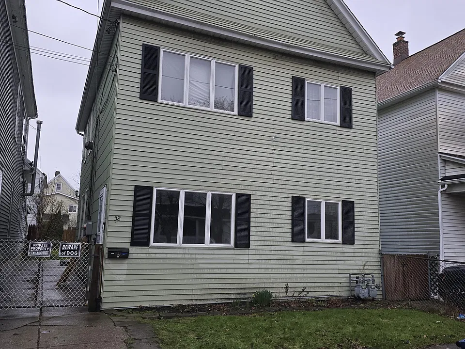 52 Reservation St #1