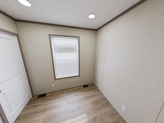 4th image of 2410 Pajot Rd #46