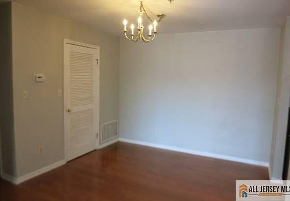 5th image of 1123 Waterford Dr