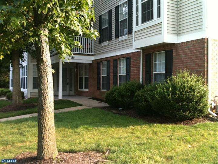 1st image of 14 Kenwood Dr