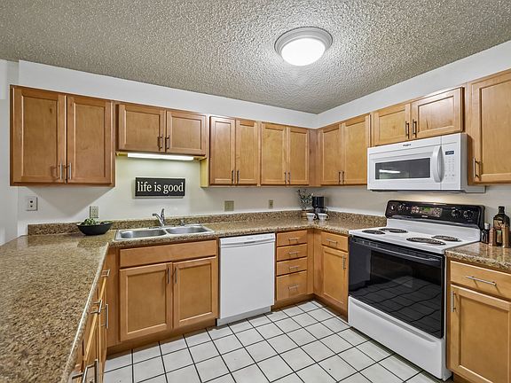 3rd image of 515 University Ave APT 705