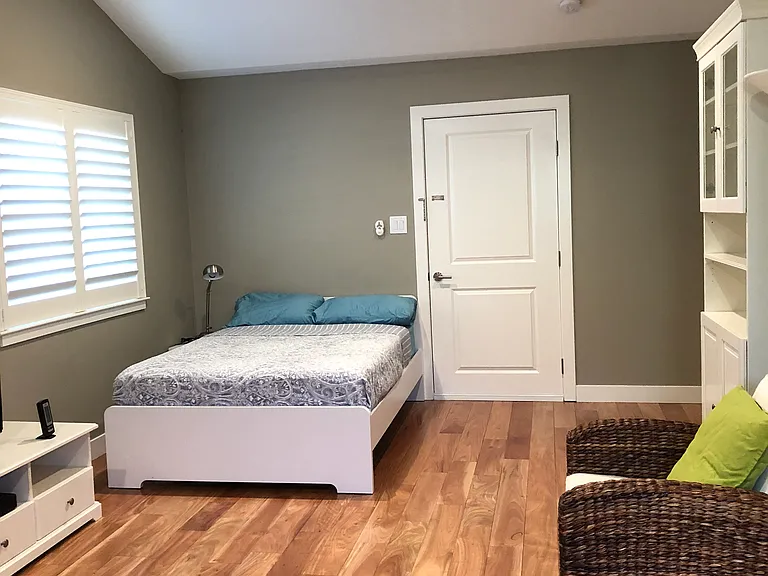 1537 Barton Dr — Photo 5