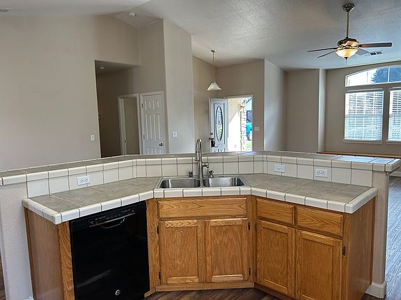 5th image of 1610 E Knight Ct